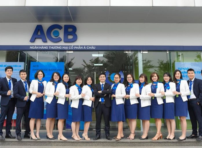 Đồng phục mới của ngân hàng ACB. Màu xanh chủ đạo